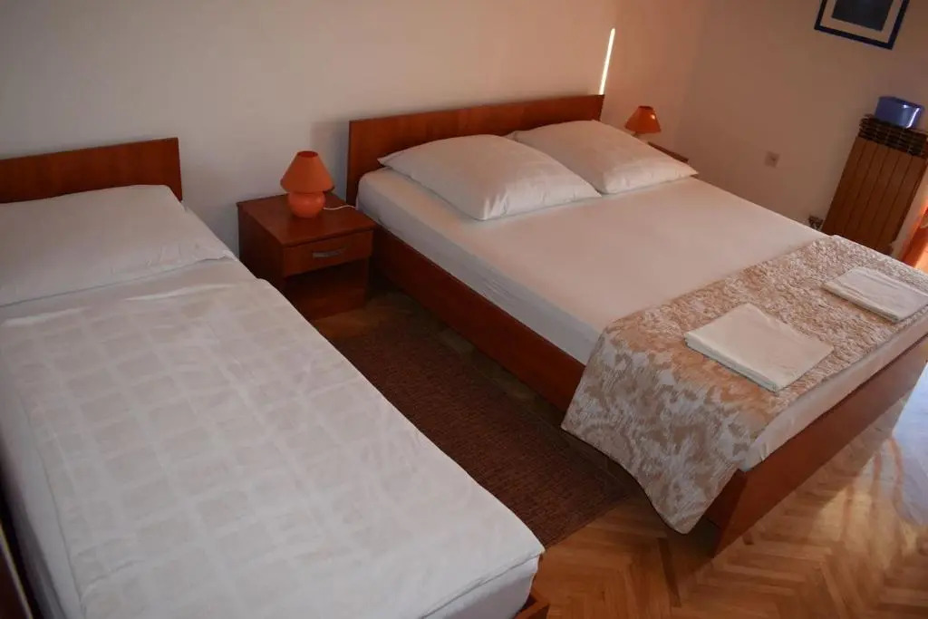 Vila Jelena - Apartment for 4 to 5 persons in Sv Filip i Jakov
