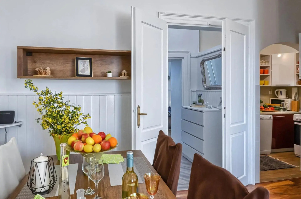 City Apartment TODOR