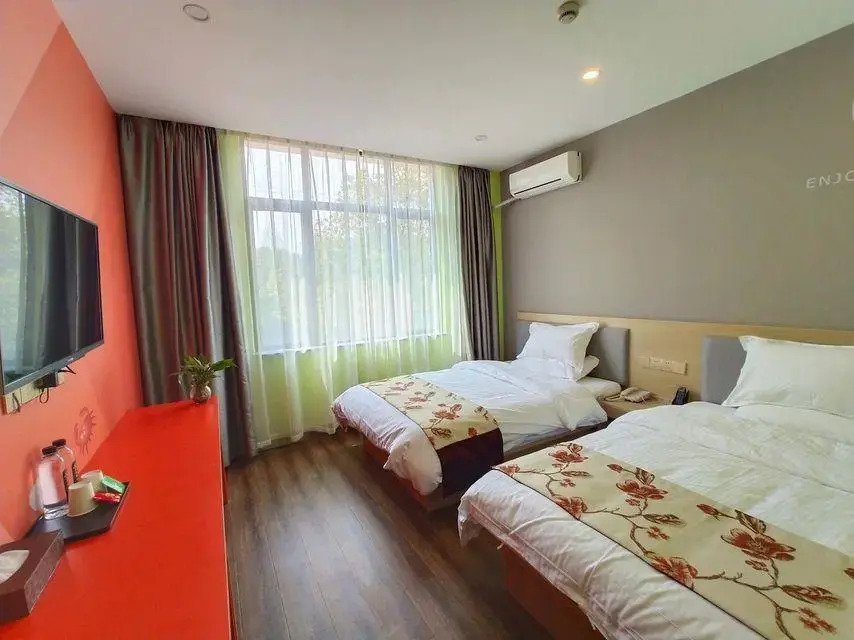 Shell Shanghai Jiading District Yumin Road Hotel