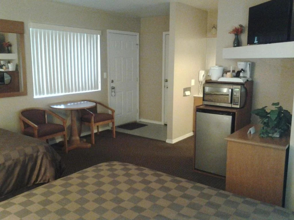 Maple Leaf Motel