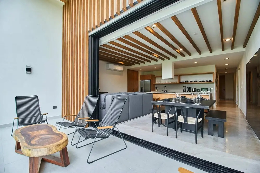 Pure Condos 304 By Lockey