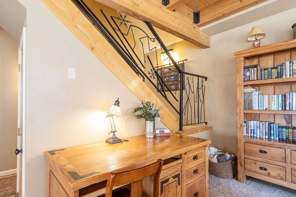 Giant Riverfront Deck W Grill, Tons Of Space @ Viking Lodge 100ab 4 Bedroom Condo by RedAwning