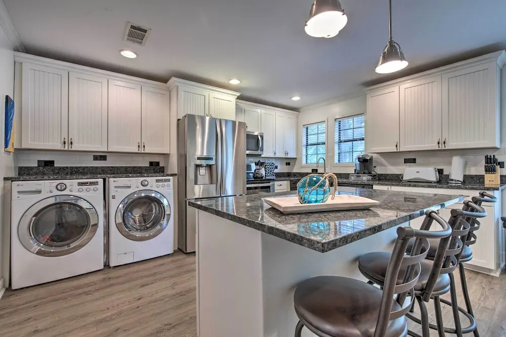 Gulfport Bungalow by Jones Park/beach Access!