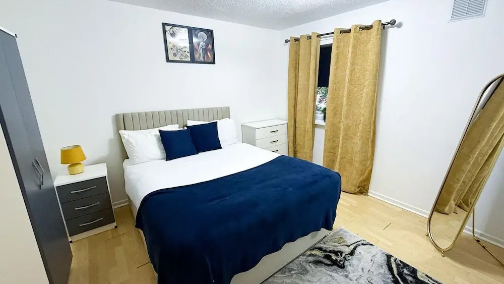 1br-freeparking -closetocentre -easytransportlinks