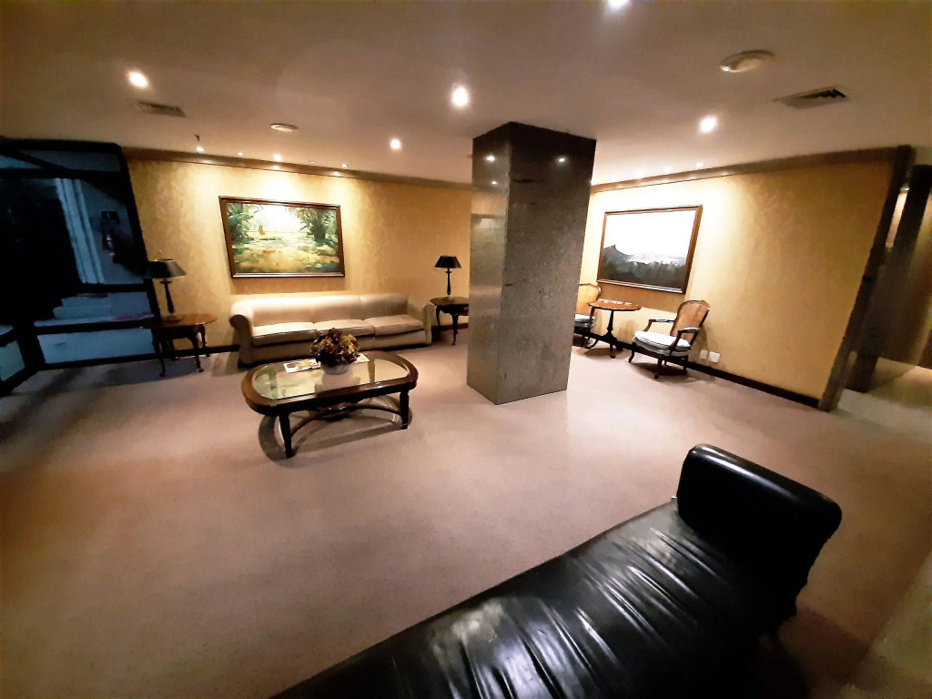 Apartamento Com Serviços Próximo A Praia De Ipanema