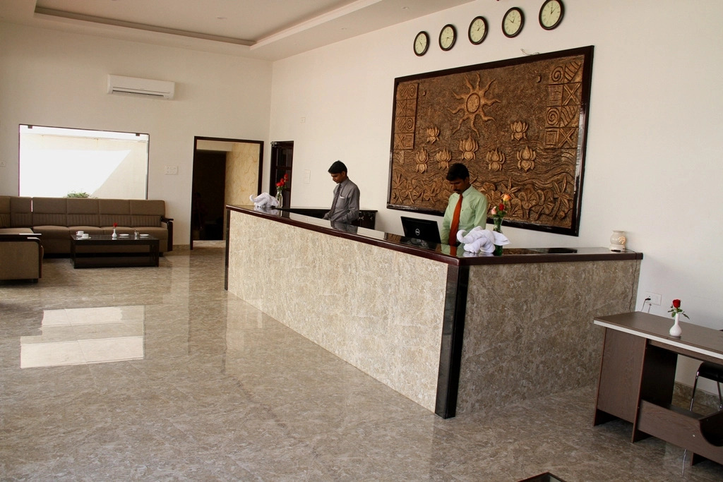Hotel Leo Paradise - OMR