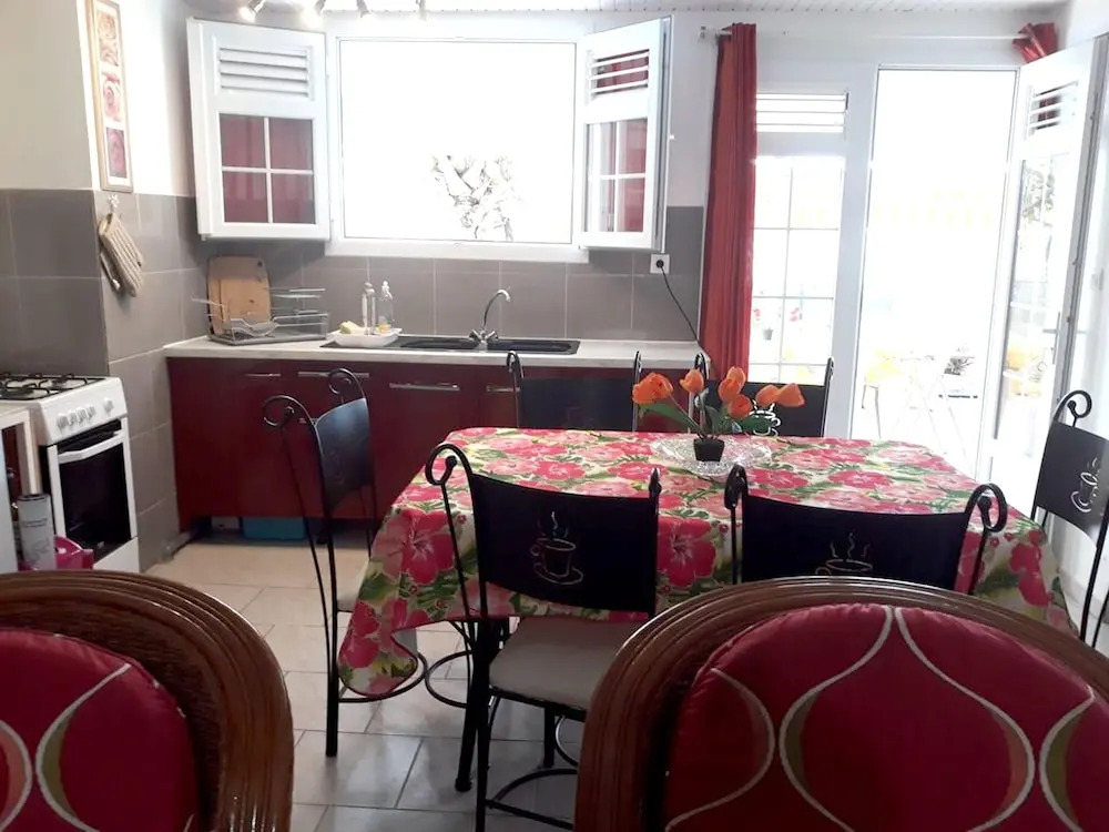 Apartment With 2 Bedrooms in Rivière-pilote, With Wonderful Mountain V