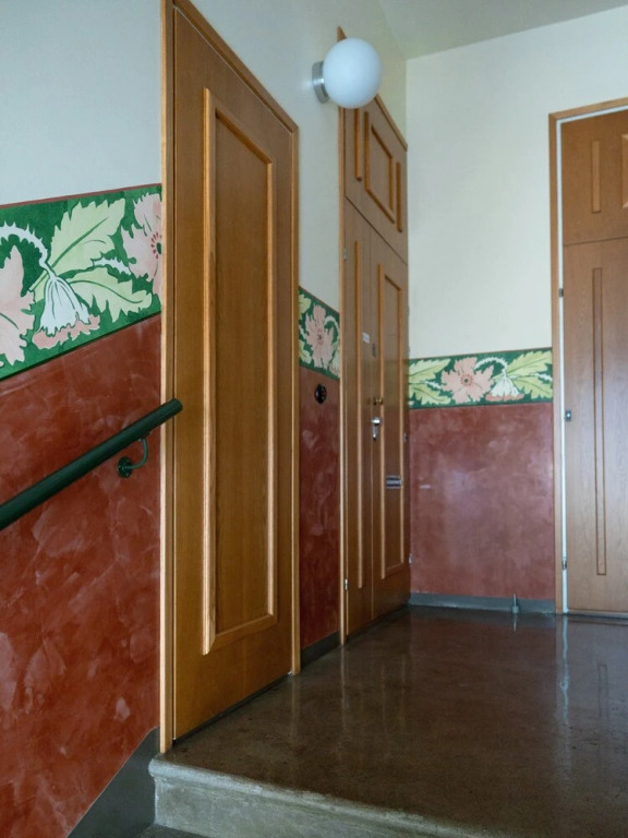 2ndhomes Deluxe 2BR Top Floor Apartment