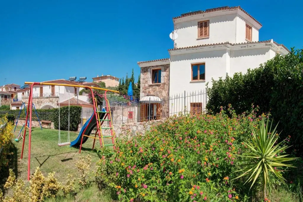 Bouganvillage Bilo With Shared Pool