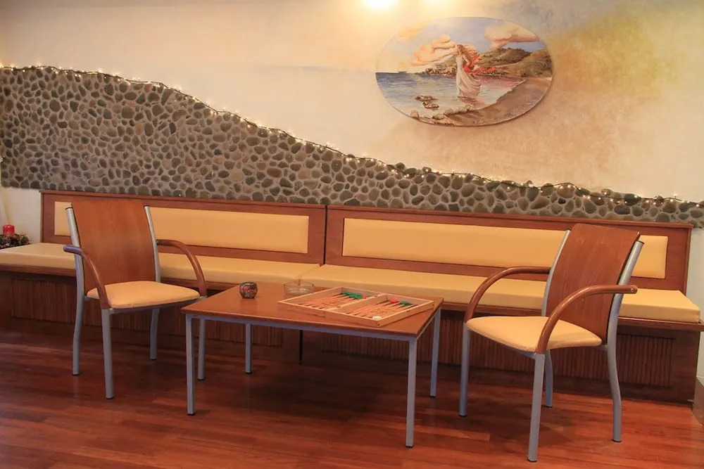 Aigiali Rooms