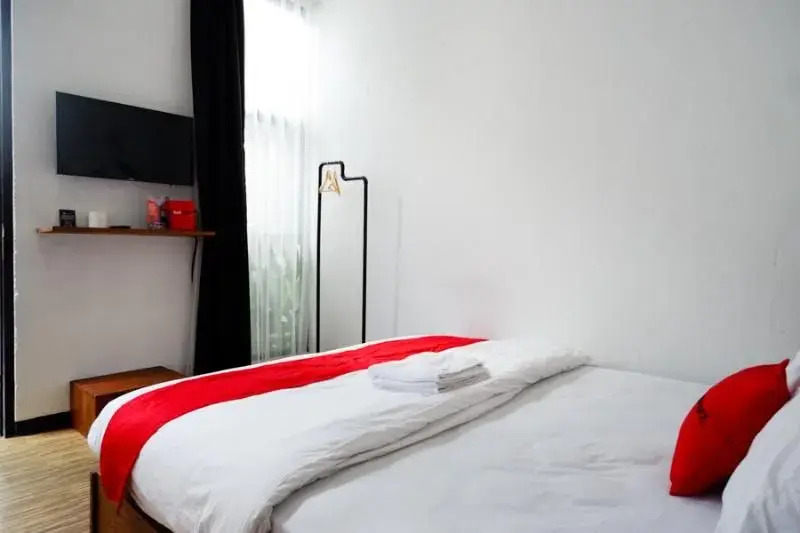 RedDoorz @ Jalan Raya Semat Canggu