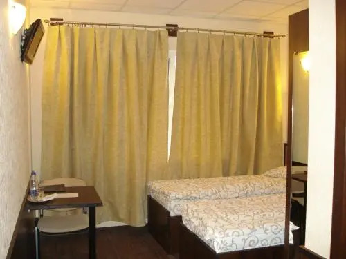 Artua, inn