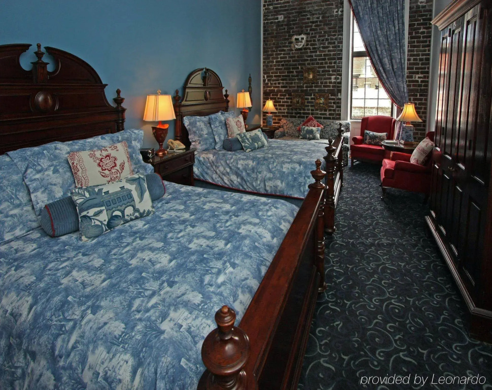 East Bay Inn, Historic Inns of Savannah Collection