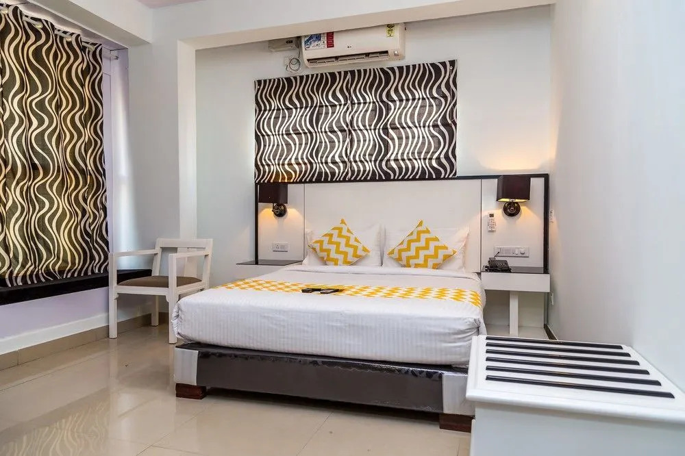 FabHotel 29th Church Inn