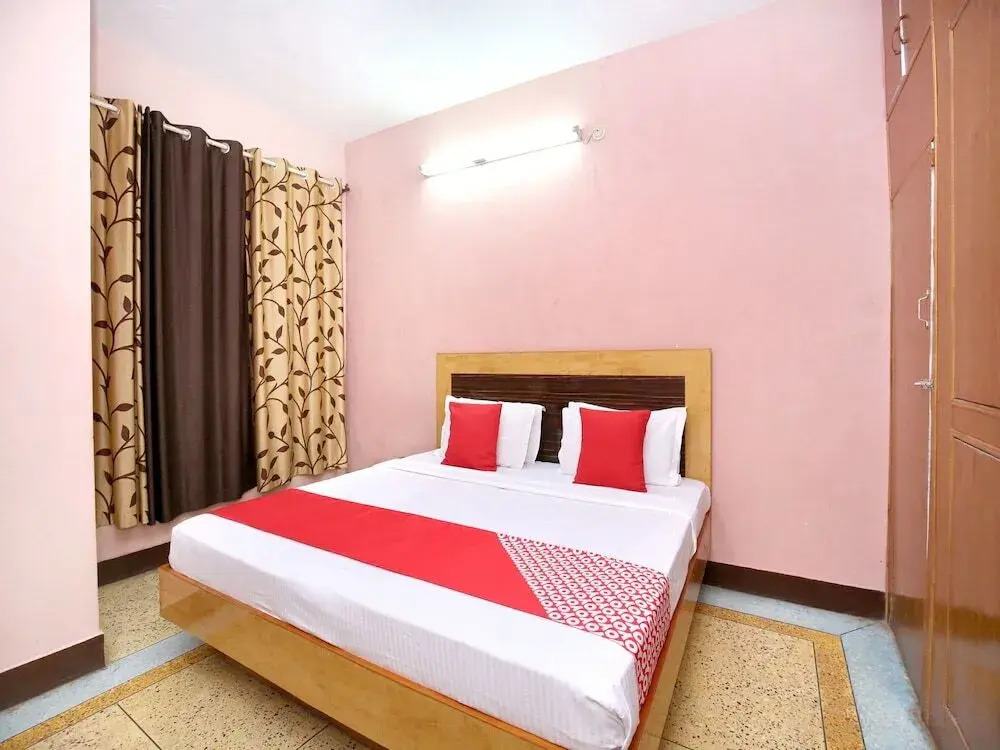 Rajnish by OYO Rooms
