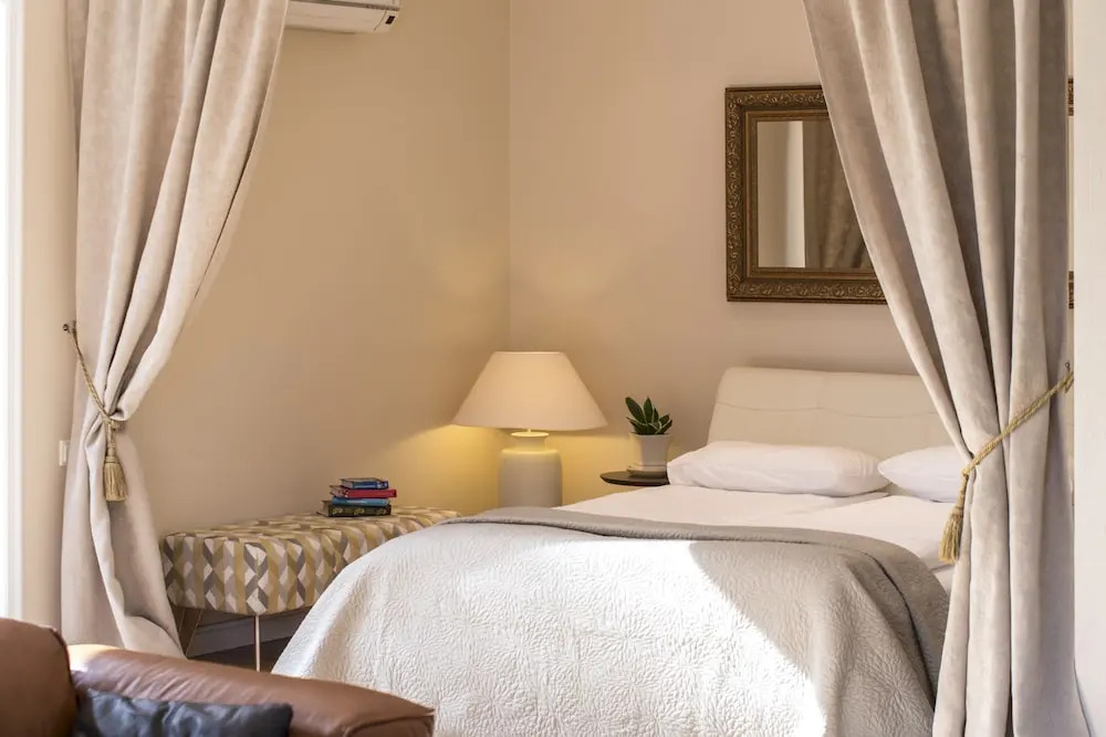 Deluxe private city Villa