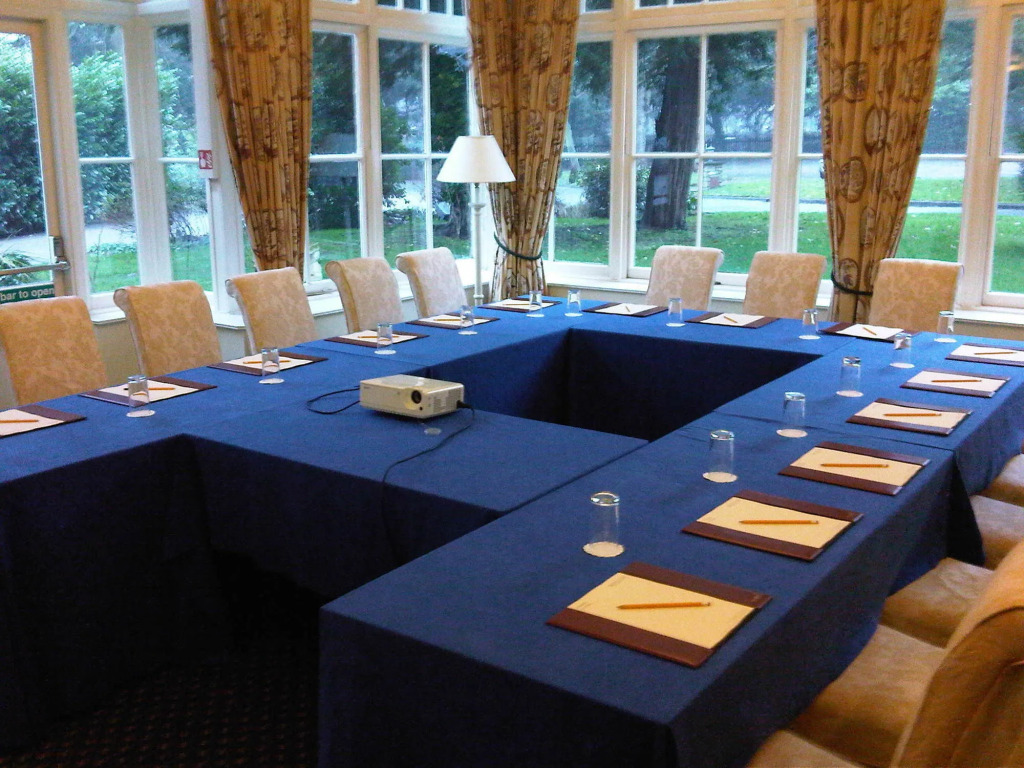 Woodland Manor Hotel