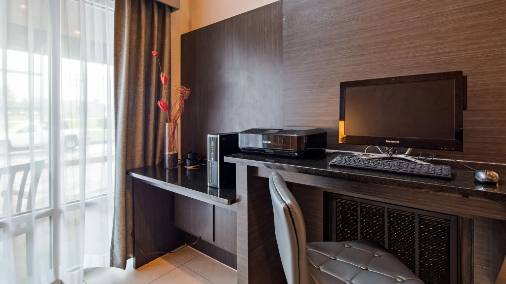 Best Western Plus New Cumberland