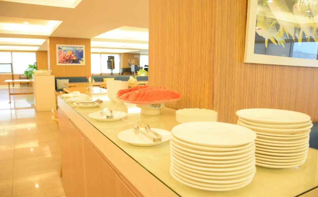 Bay Hotel Srinakarin