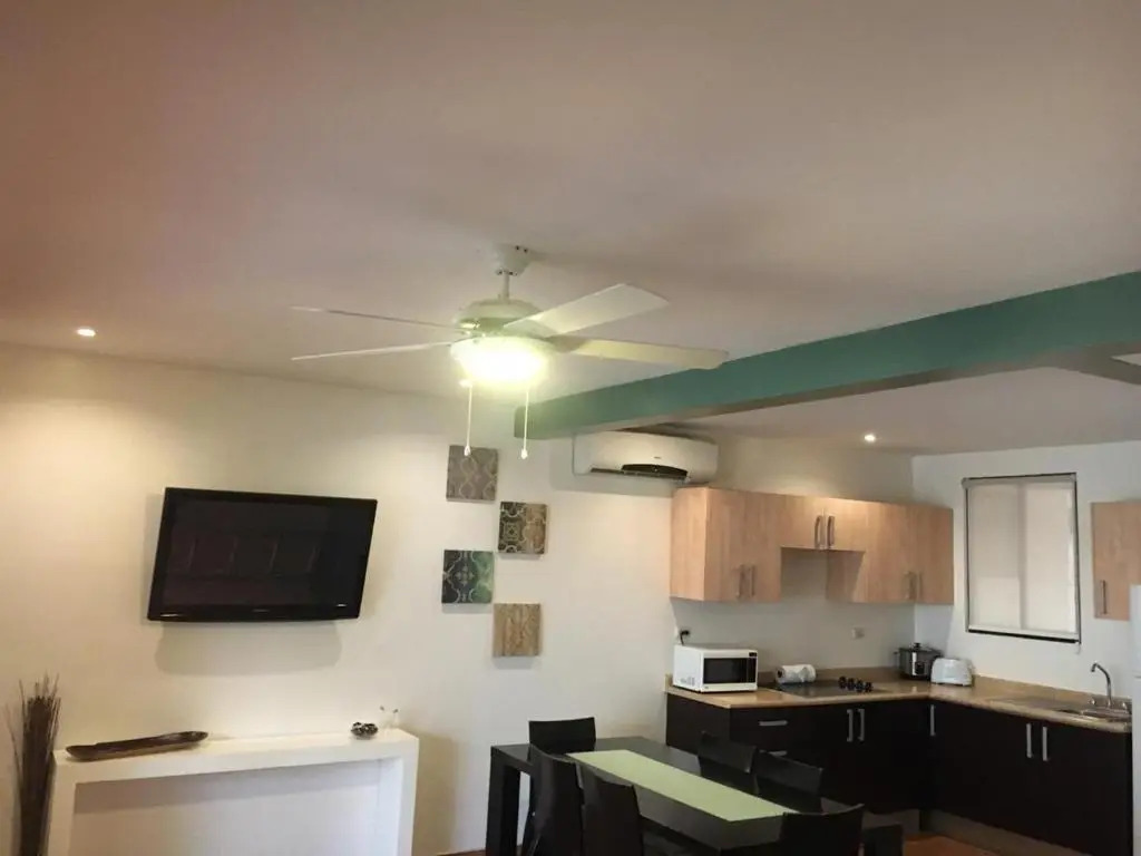 Tropical Gardens Suites and Apartments
