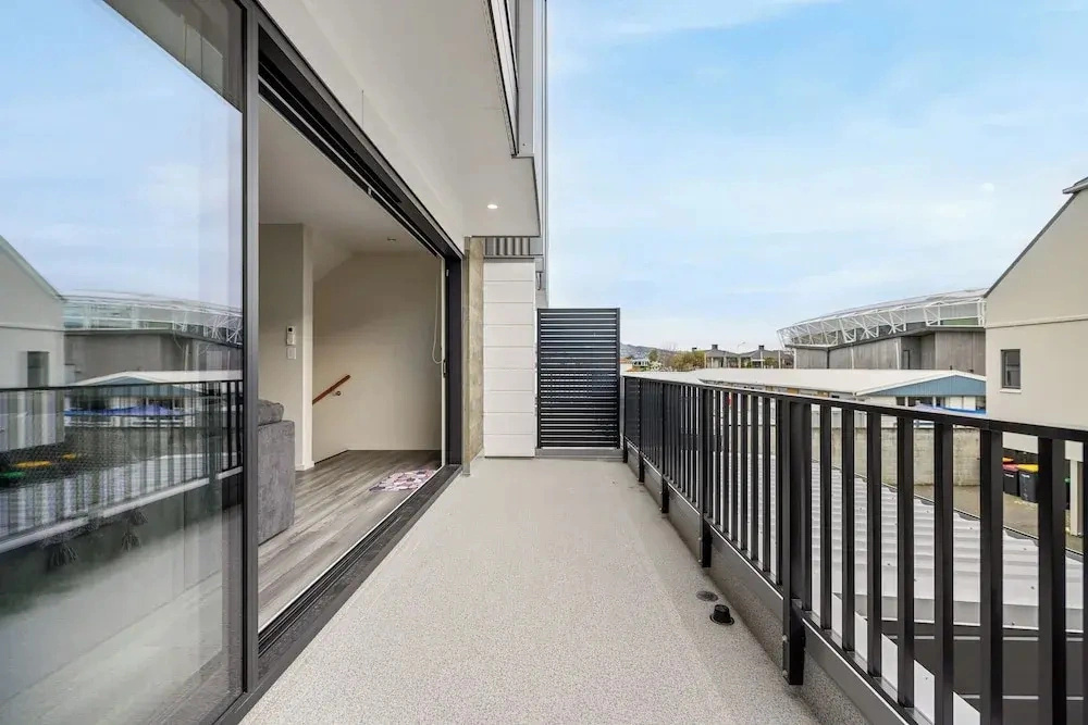 Modern 3 Bedroom Townhouse - Only 10min walk to Stadium