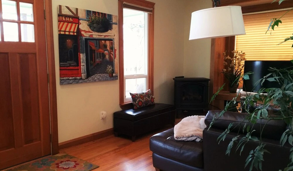 Geneva Garden Bungalow - Two Bedroom Home