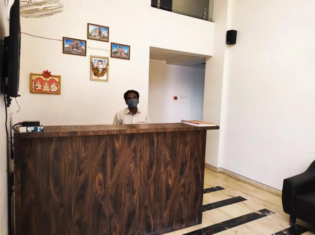 Hotel Manasi INN