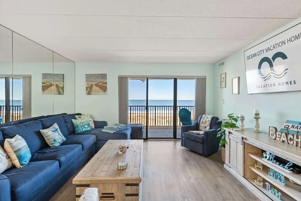 Mariner 1 3M Oceanfront 2BR Condo, Balcony Views & Modern Comfort