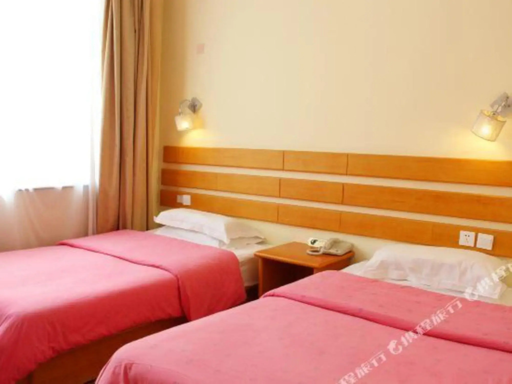 Homeinn Ease Hotel (Weihai Stadium Harbin Institute of Technology)