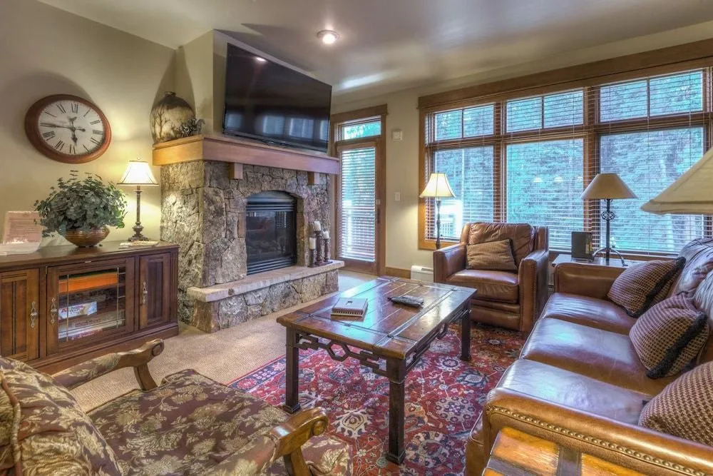 Lone Eagle #3042 - 3 Br Condo
