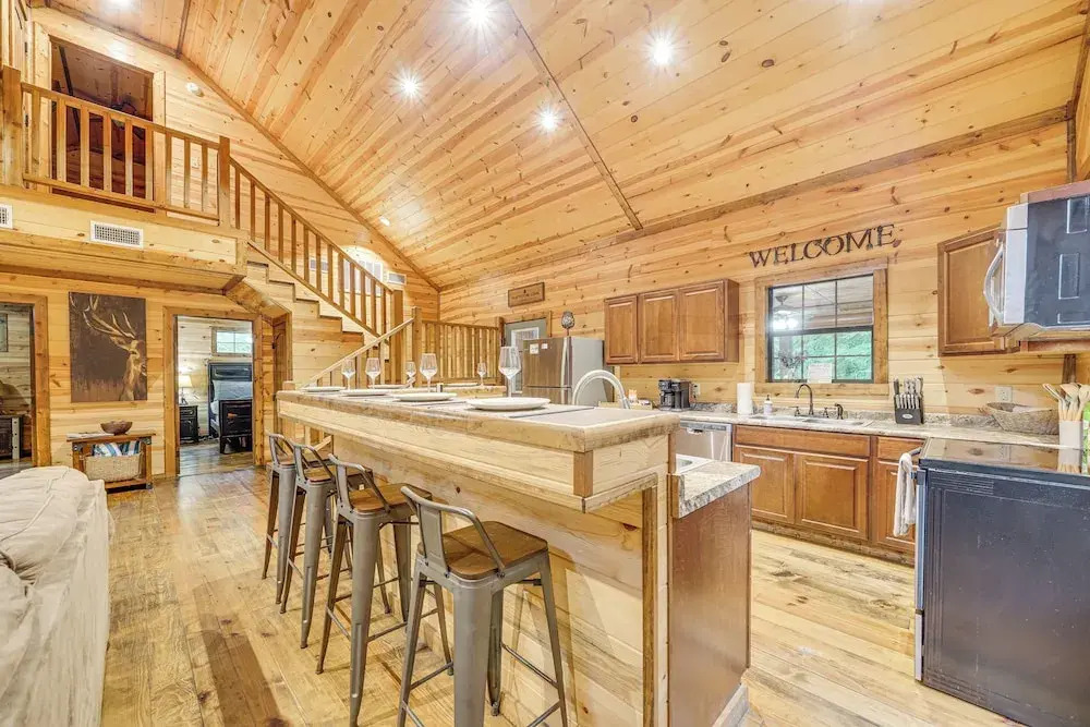 Pets & Families Welcome: Secluded Broken Bow Cabin