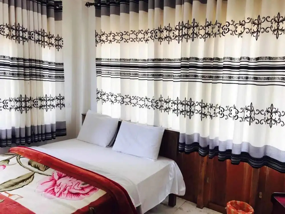 Yoho Grand Drive Guest House
