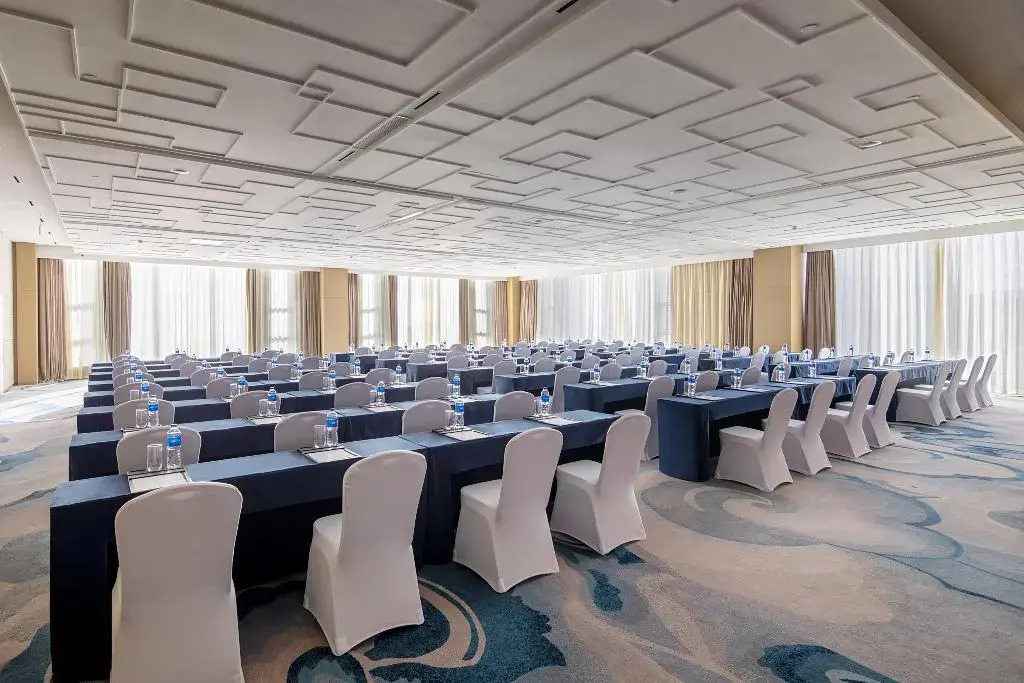 Holiday Inn Express Chengde Park View