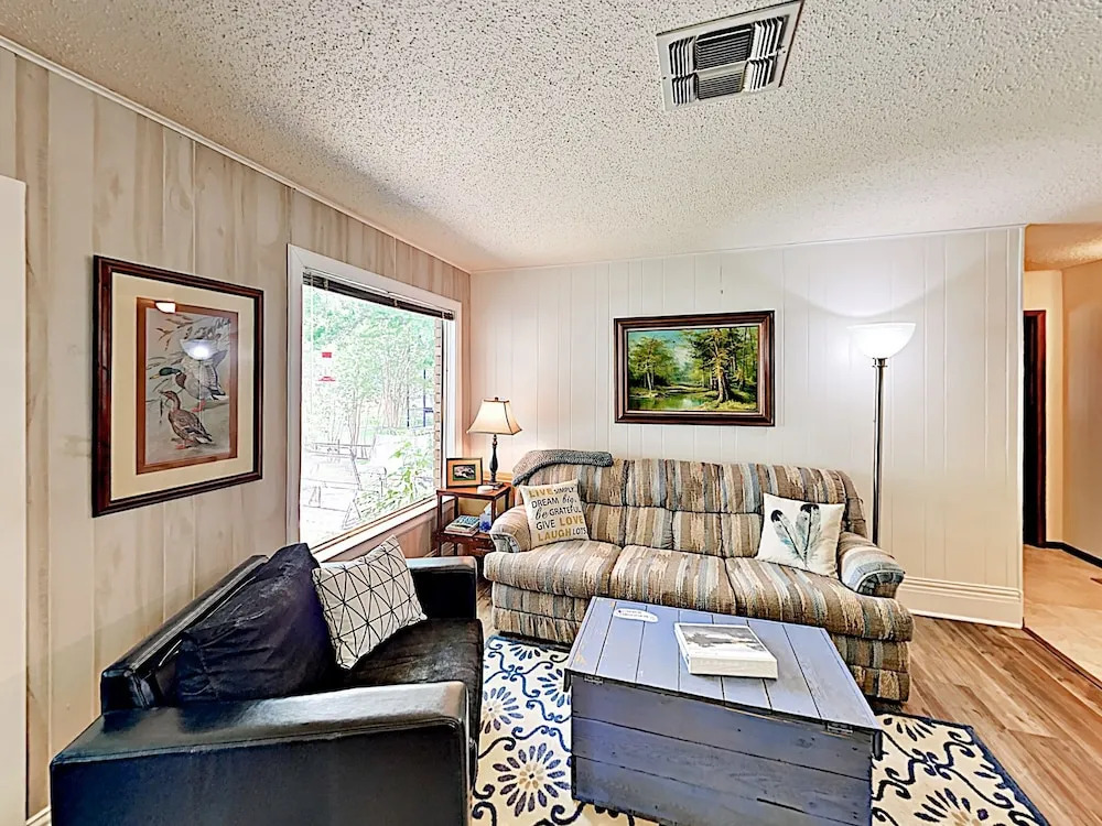 405 Watkins Point Home 2 Bedrooms 2 Bathrooms Home