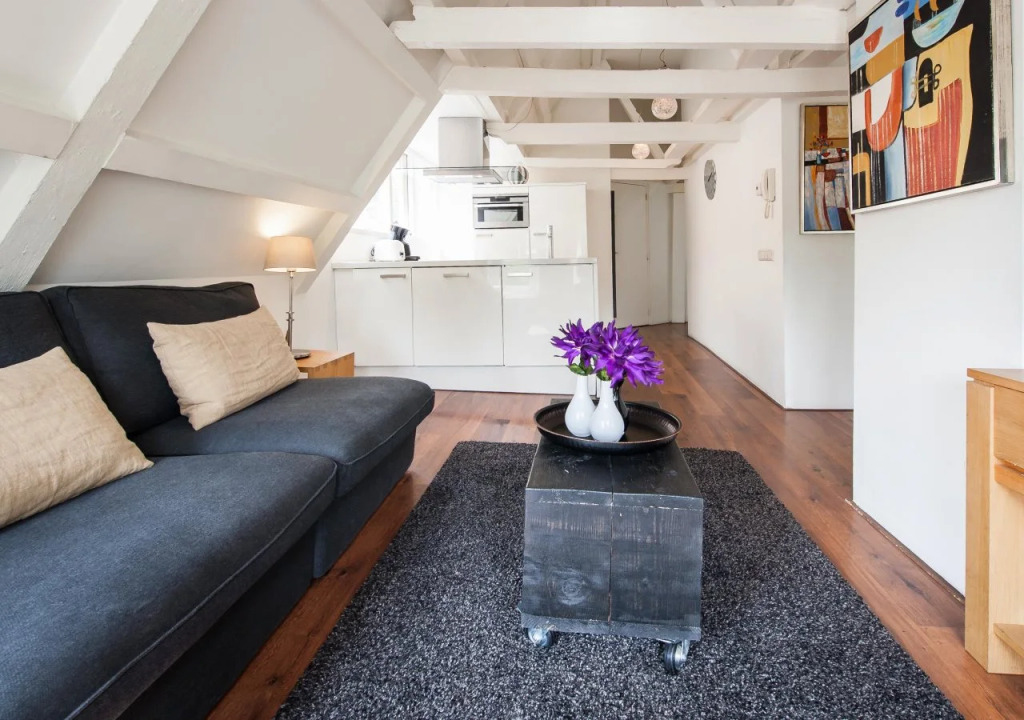 Rembrandtplein Apartment Suites
