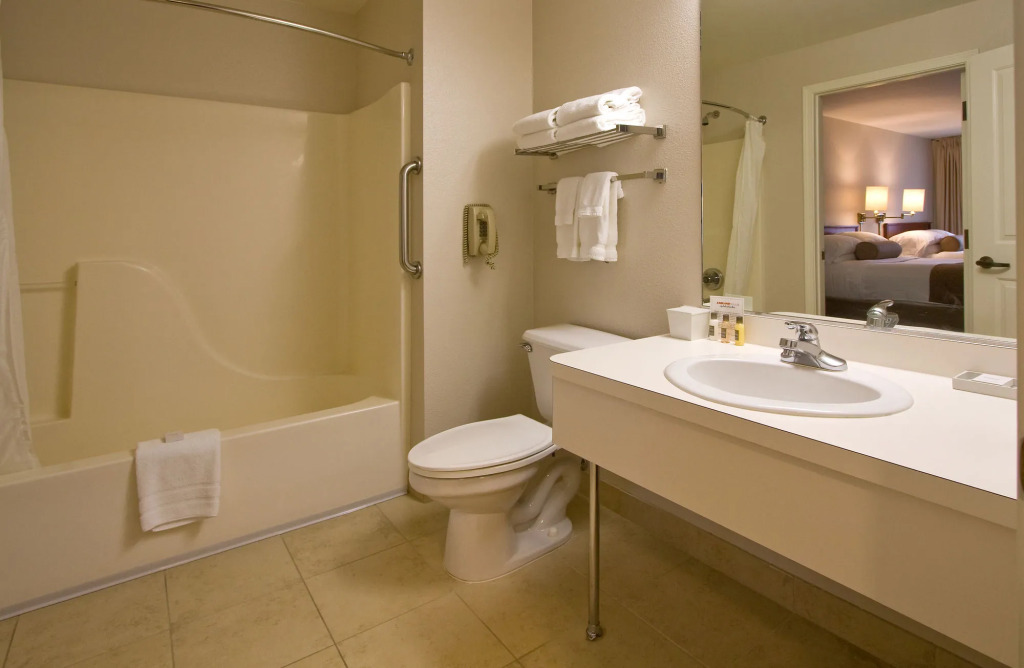 Ashland Hills Hotel & Suites