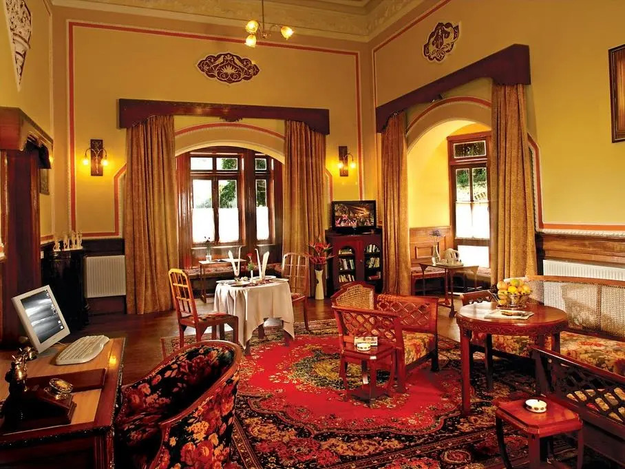 WelcomHeritage Ferrnhills RoyaalPalace