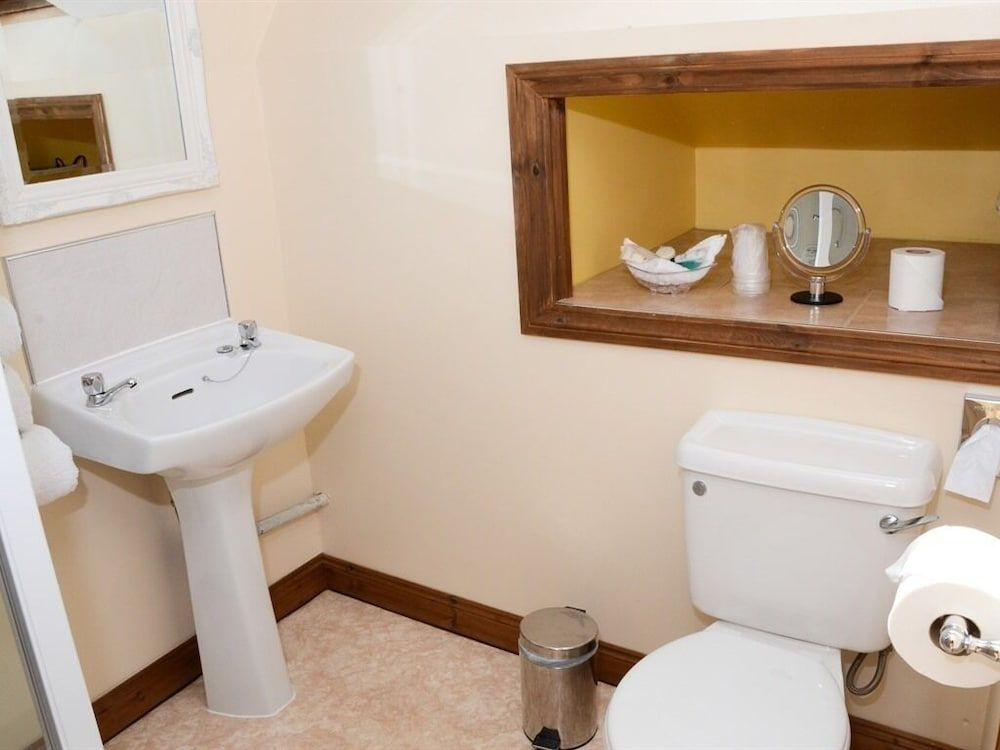 Pinewood Guest House