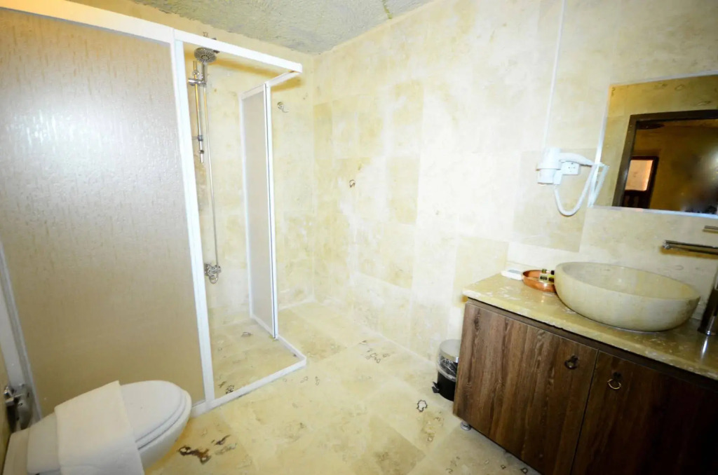 Park Cave Hotel