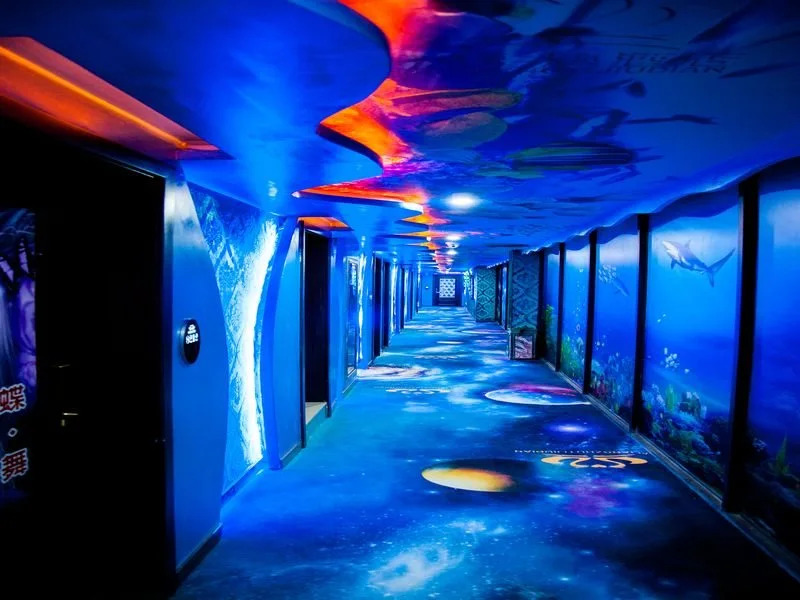 Yaliang Theme Hotel