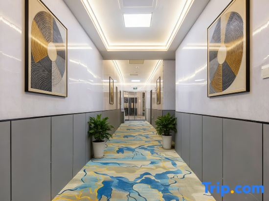 Tuwo Holiday Hotel (Qinghai Sports Center Wanda Plaza Branch)