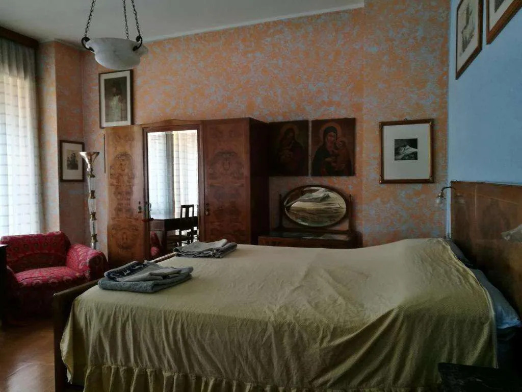 big room in Milano center