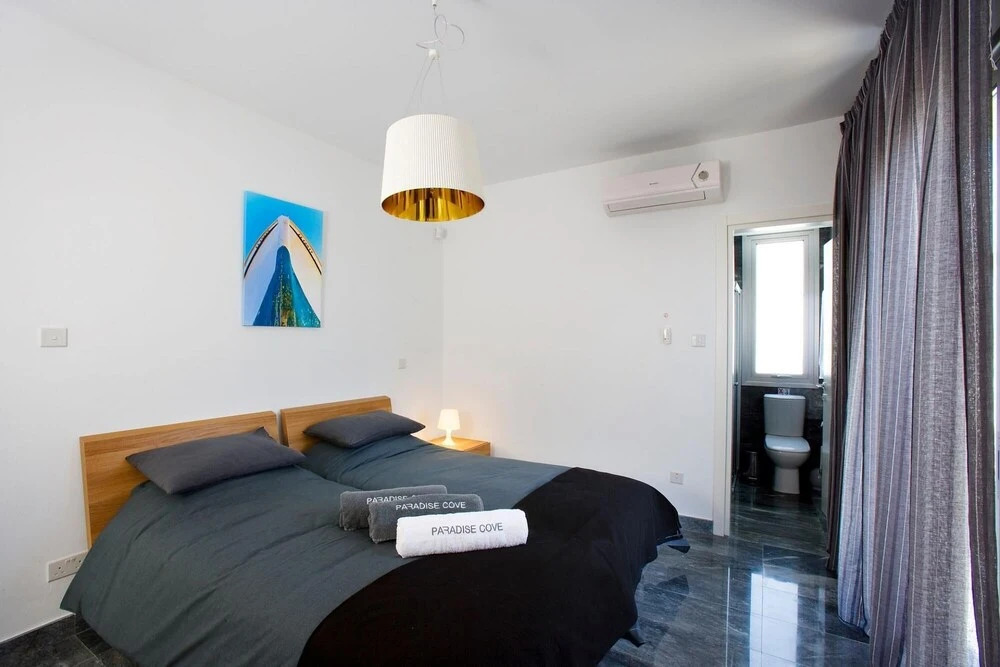 Paradise Cove Luxurious Beach Villas