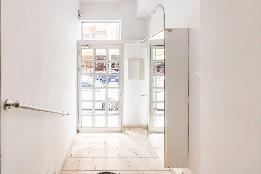 "whole House in Kolonos, Centre of Athens"