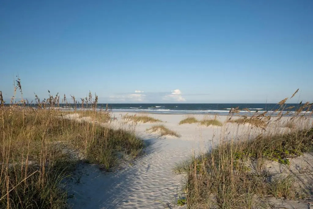 Colony Reef 2310, 3 Bedrooms, Sleeps 6, Ocean View, 2 Pools (1 heated), Elevator