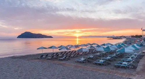 Aparthotel 4 Stars Agia Marina