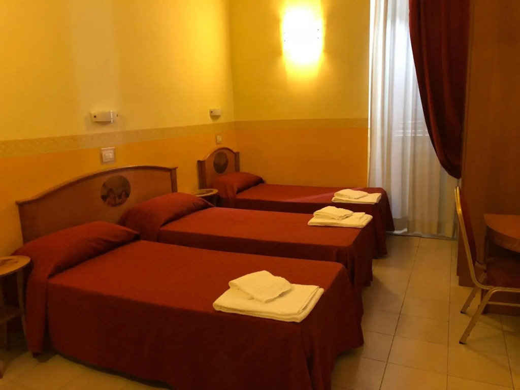 Hotel Cherubini