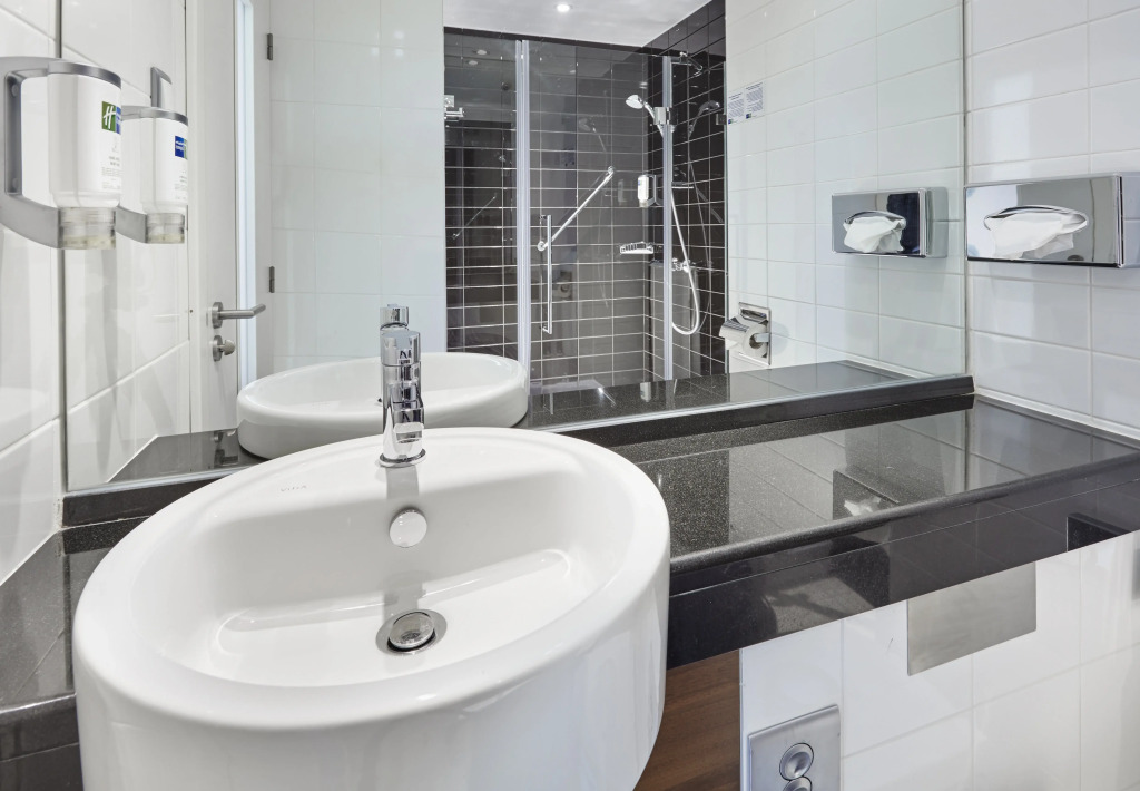 Holiday Inn Express Lisbon Alfragide by IHG