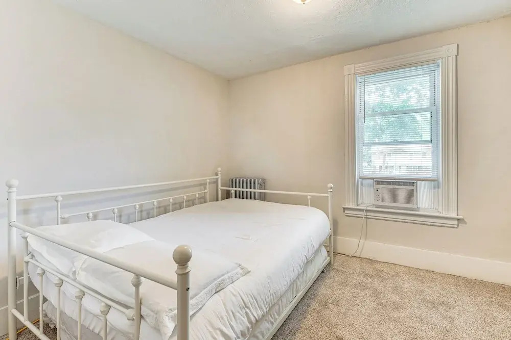 9 Mi to Shawnee Mtn! Stroudsburg Unit Near Main St