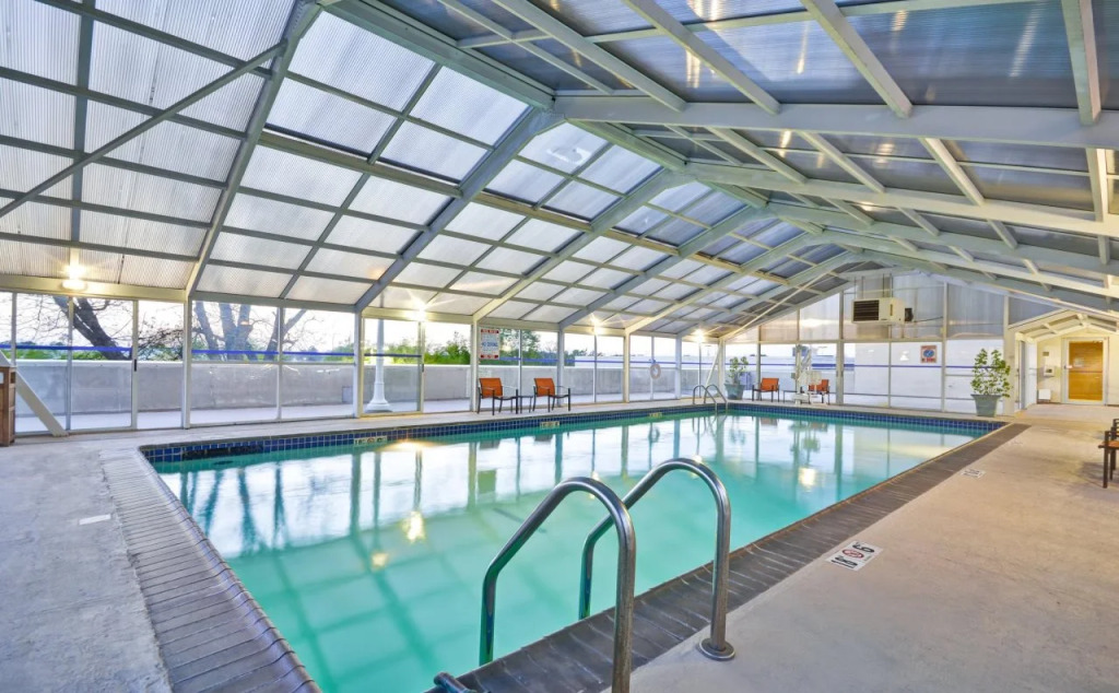 Crowne Plaza Tulsa Hotel Southern Hills